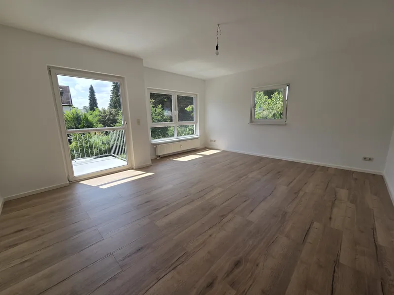 Großzügige 2 1/2 Zimmer Wohnung im grünen Biesdorf — photo 1